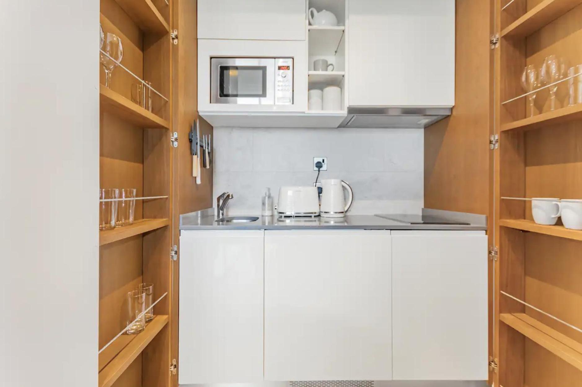 West One Studio Apartments Gibraltar Exterior photo