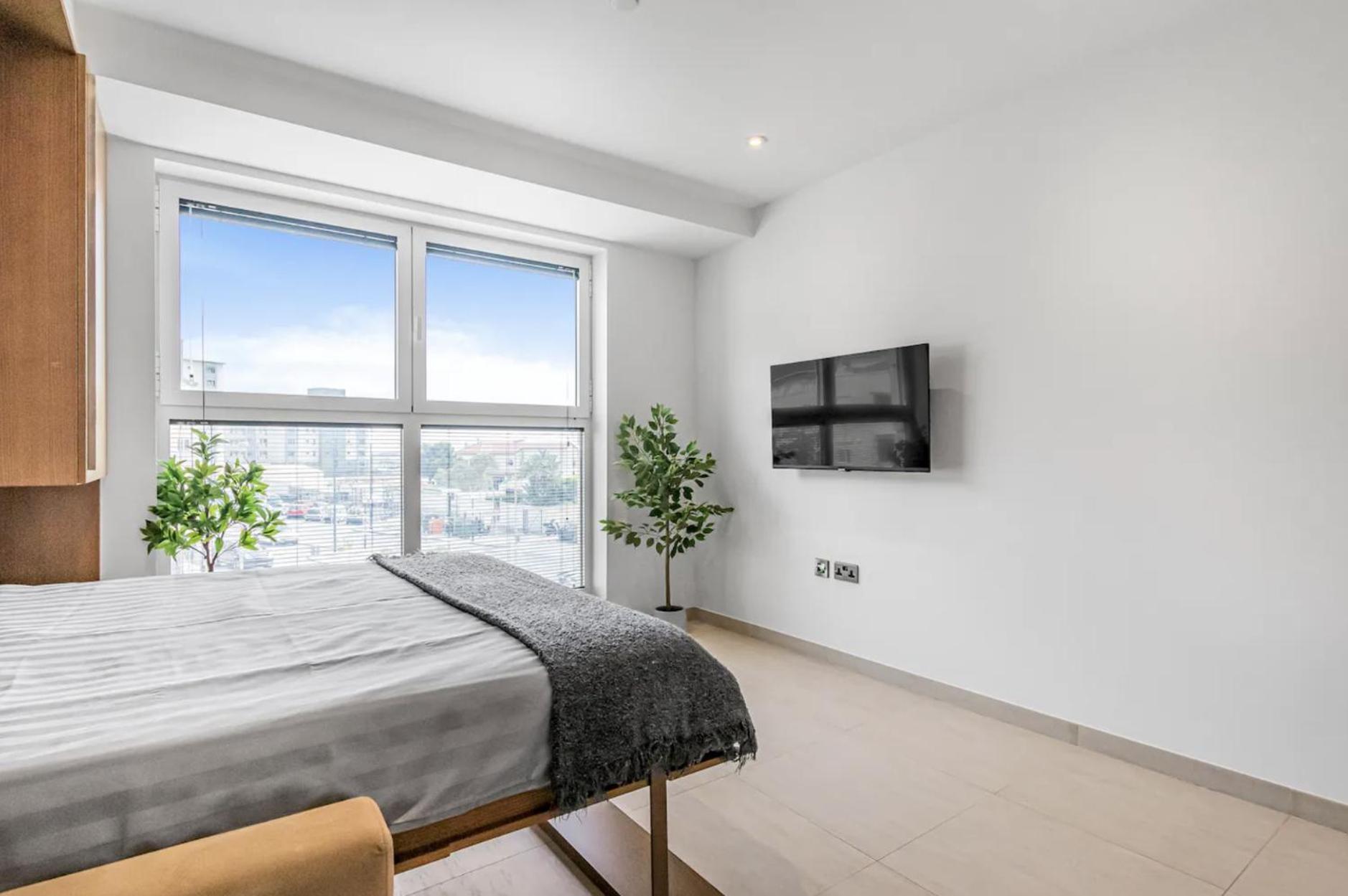 West One Studio Apartments Gibraltar Exterior photo