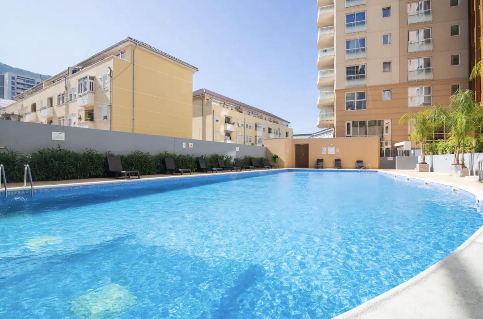 West One Studio Apartments Gibraltar Room photo